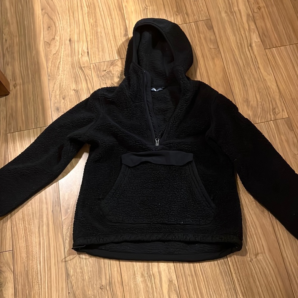 Women’s North face half zip size medium fleece with hood